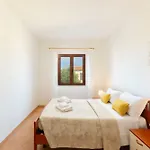 בית נופש Molara Ichnos House