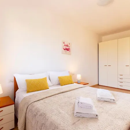 Molara Ichnos House בית נופש סאן תאודורו