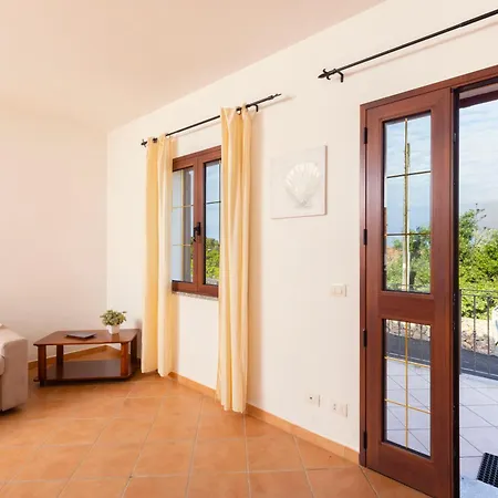 Molara Ichnos House