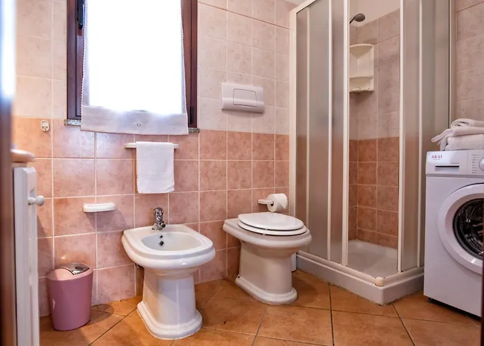 Molara Ichnos House Nyaraló